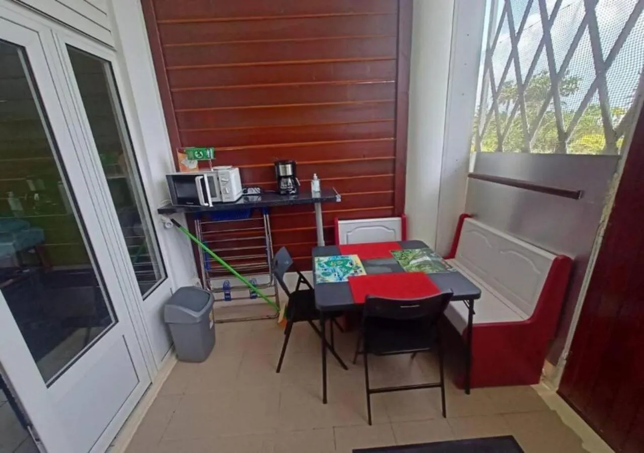 Super Studio En Residence Face A La Plage Le Moule Apartment